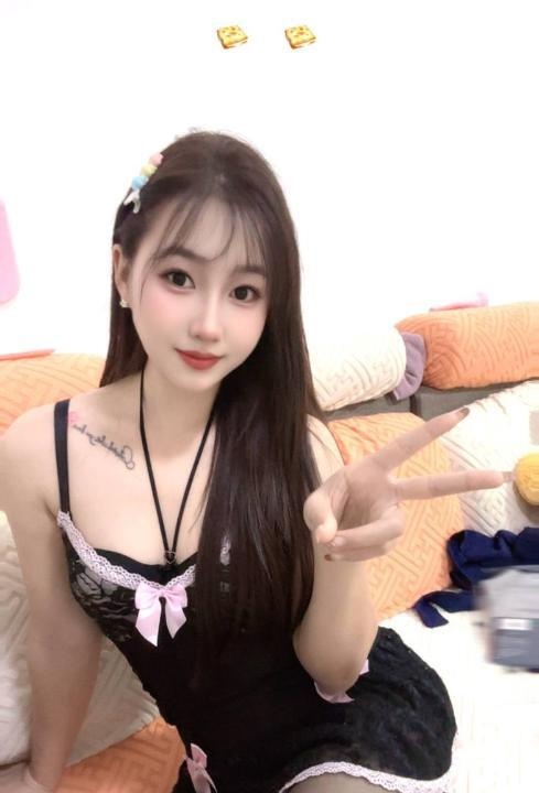 武侯肤白女友感涵涵