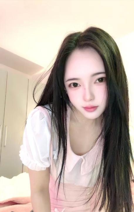 大胸菲菲小可爱