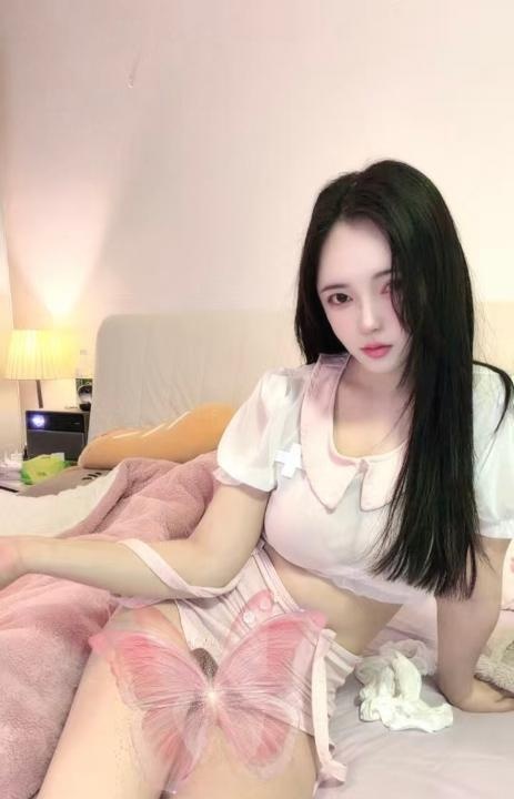 大胸菲菲小可爱