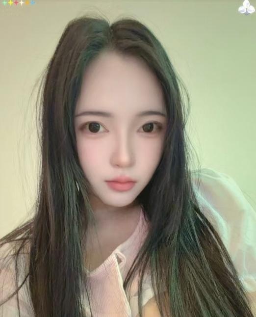 大胸菲菲小可爱