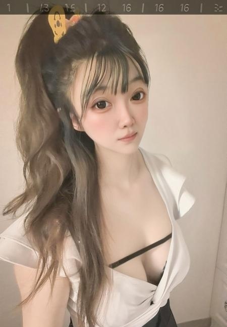 大奶娃娃脸少妇