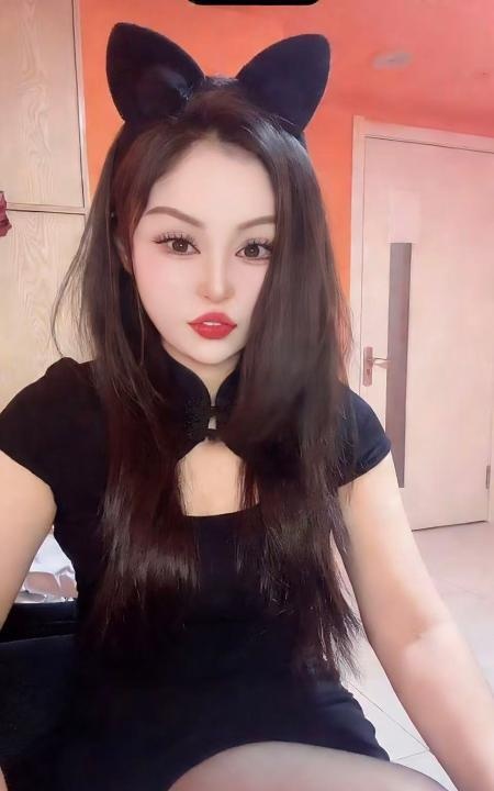 敏感制服少妇