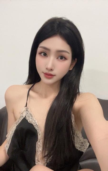 魔鬼身材黄埔小迪