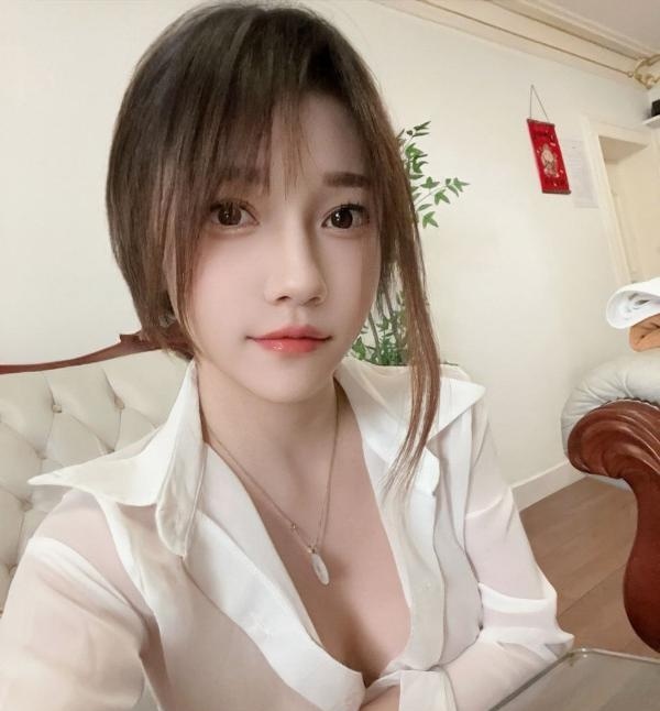 服务系粉嫩大胸南孙