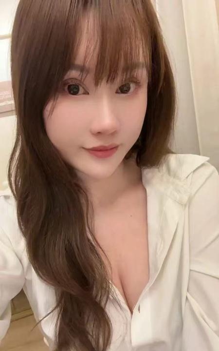 美臀大奶骚姐姐