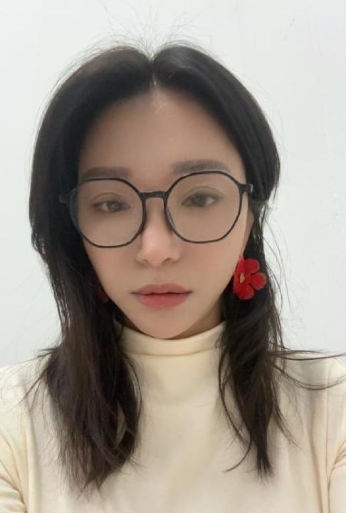 戴眼镜的风骚少妇