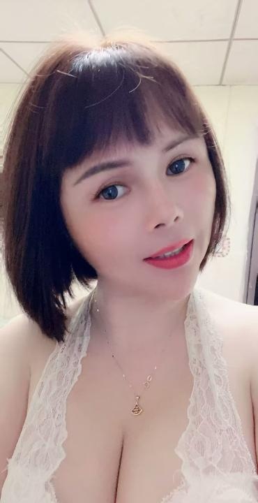 美艳尤物人妻
