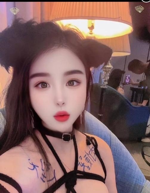 服务系三通女王午夜