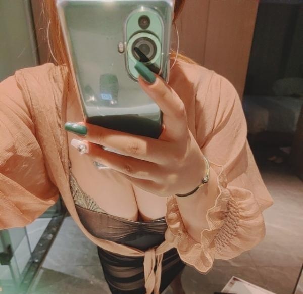 江岸肥臀骚妞妞