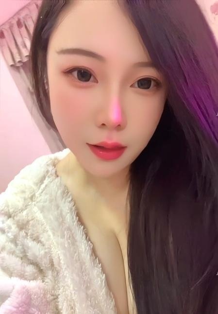 爆乳G奶胖妞雯雯