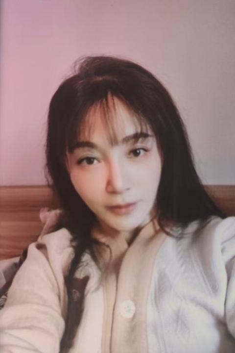 猫姐黑丝女老师剧情
