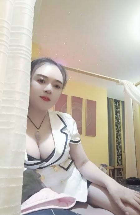 大奶少妇桃子