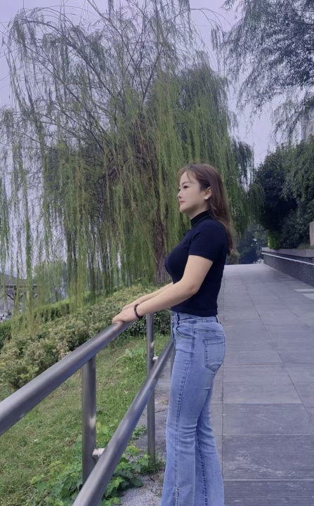 江夏性感少妇