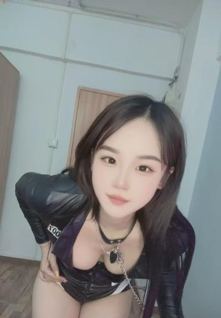 性感妹子过年不打烊