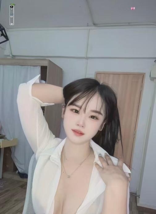 性感妹子过年不打烊