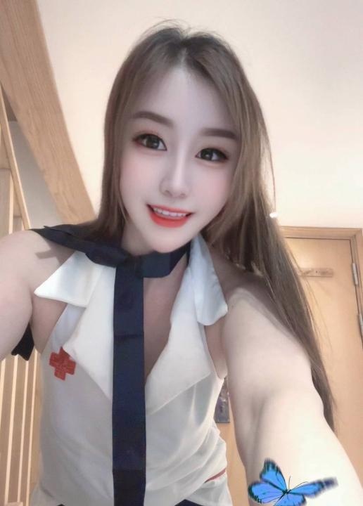 新银座美胸依依