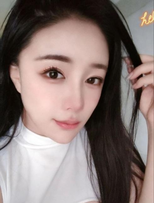 龙华大胸老师过年在
