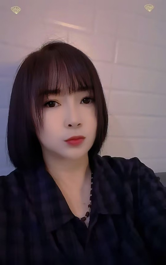 大学公园里老熟女