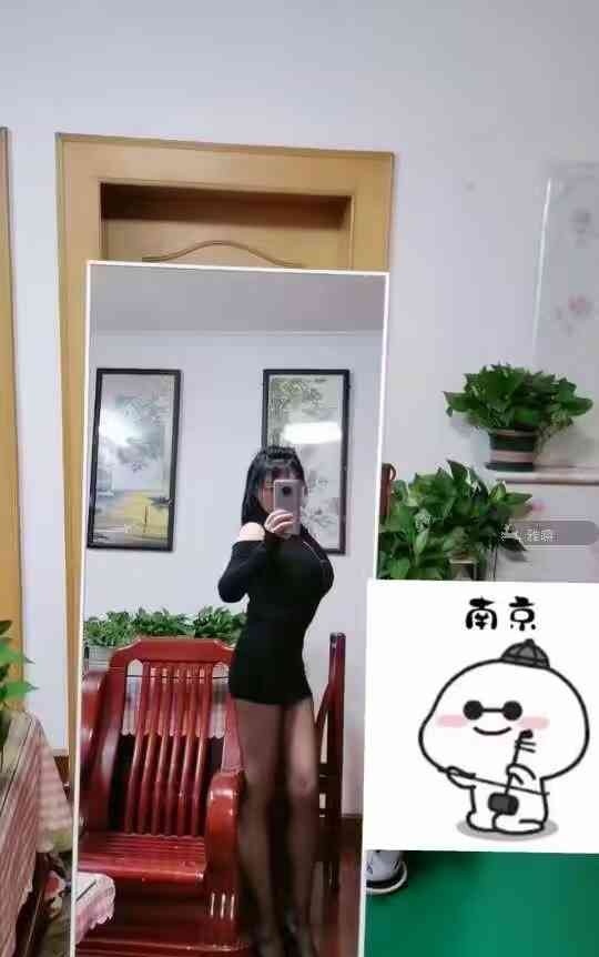 F粉巨乳