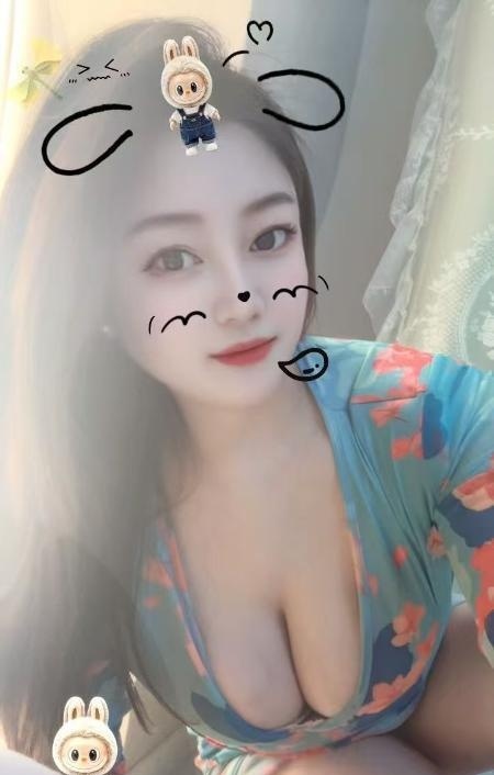 口暴大胸美少妇