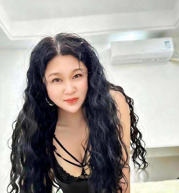 滨江肥臀骚货春节不休