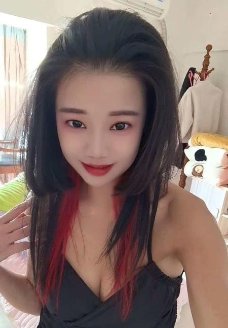 性感骚妹过年在岗