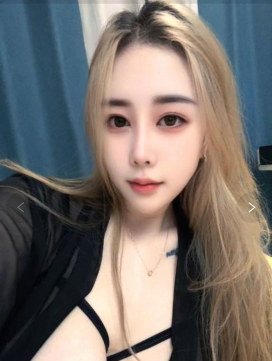 绝绝子巨乳美女