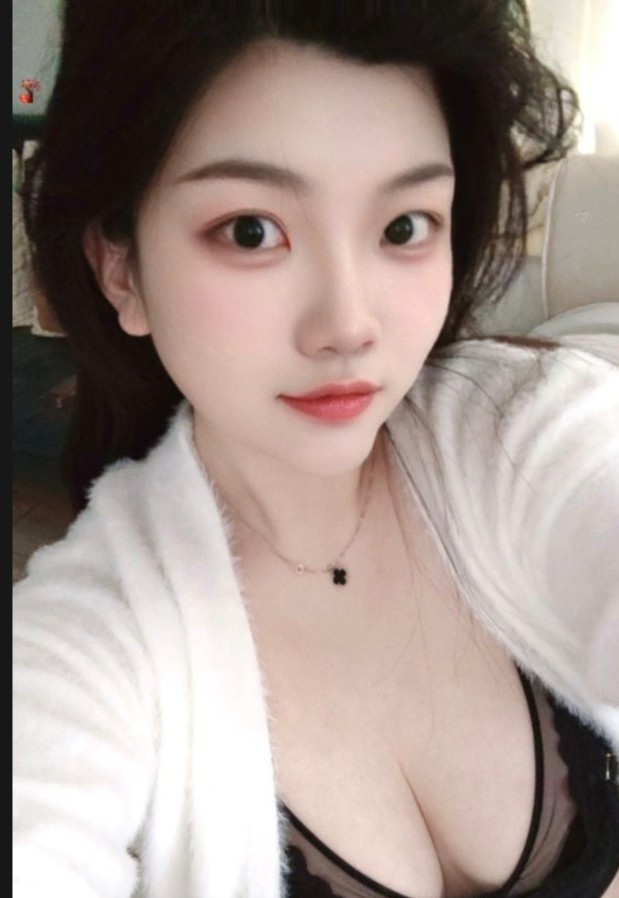 天河潭村高个子玫瑰美女