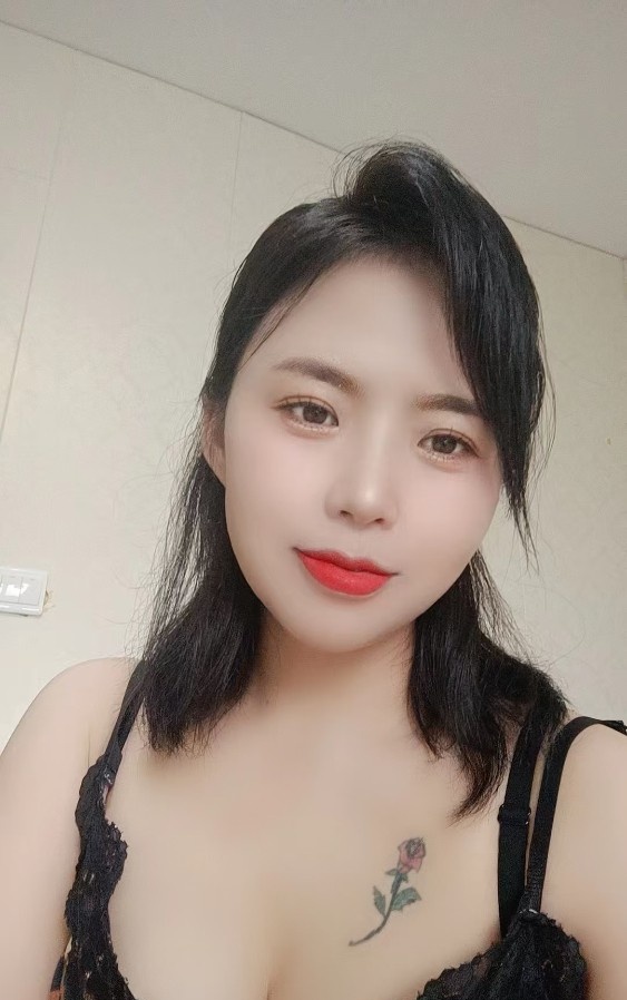 口爆复工甜甜妹
