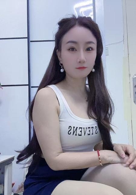 舌吻性感骚月儿
