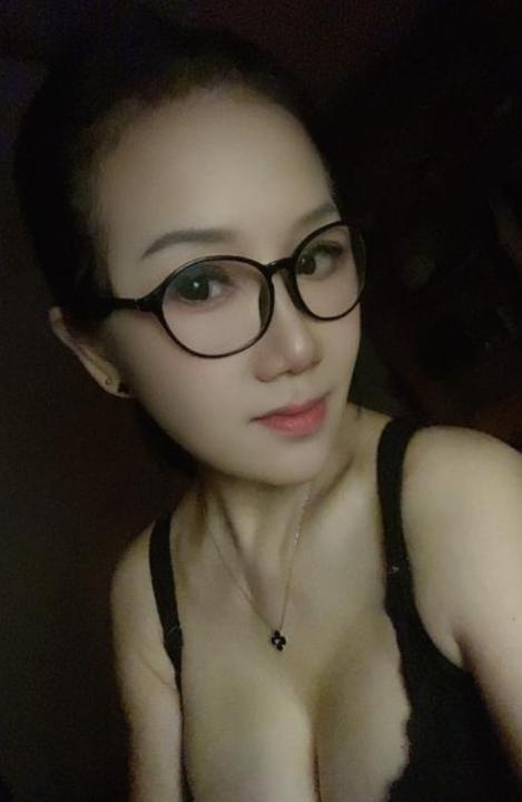 瑶海跑车骚妇