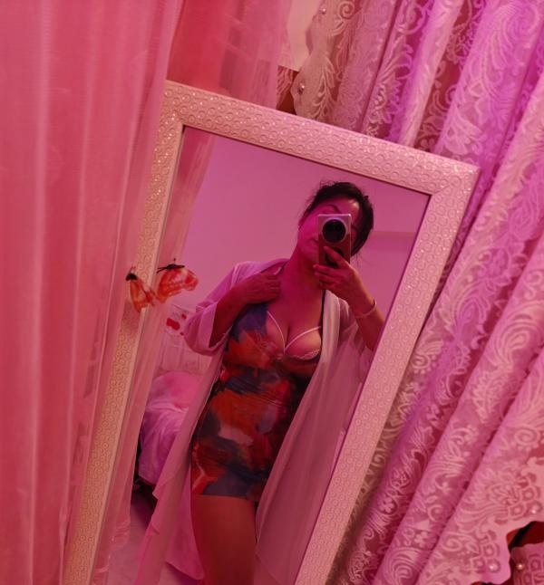 丰乳肥臀水娃榨汁姬