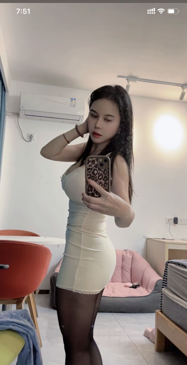 佛山舌吻丰满妹子