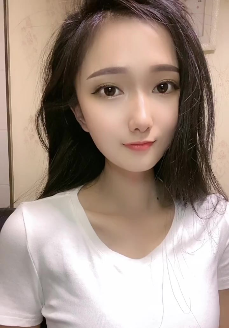 蕾丝尤物御姐