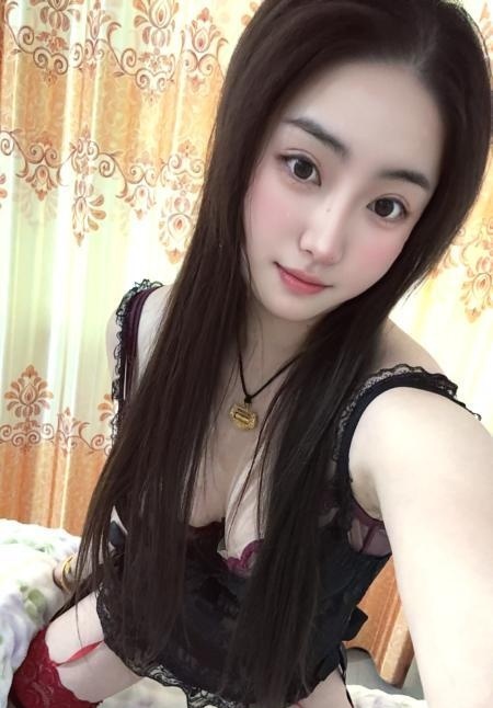 上城叶子正月开