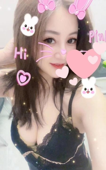 天热很白大胸长腿妹