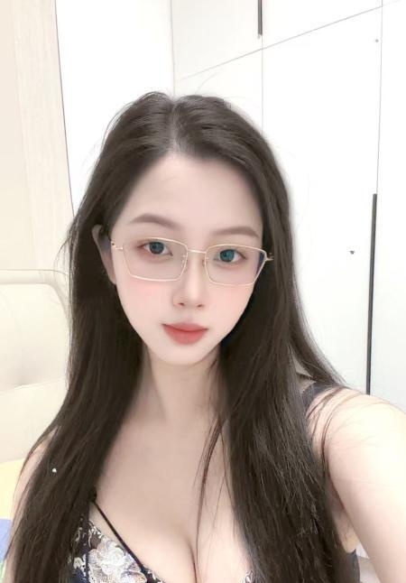 模特反差明媚儿