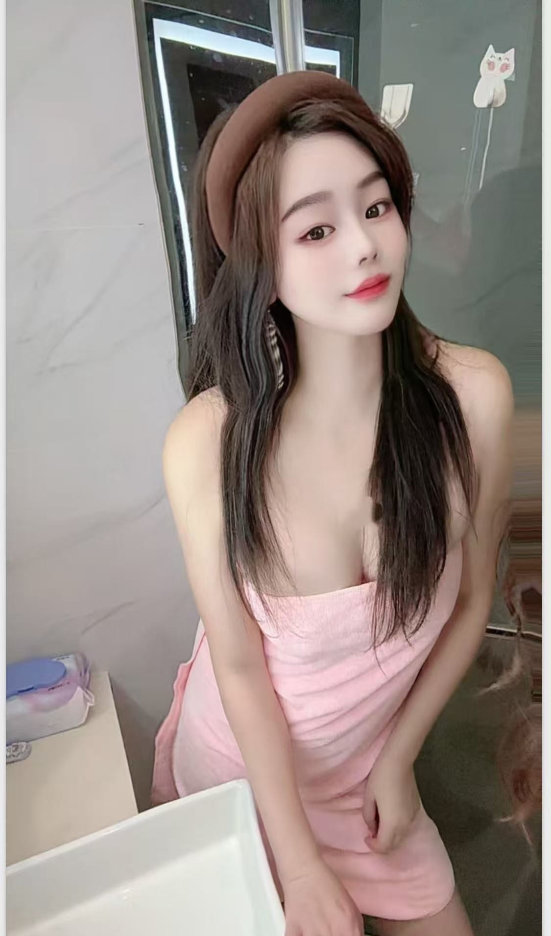 冷白皮美女沐沐