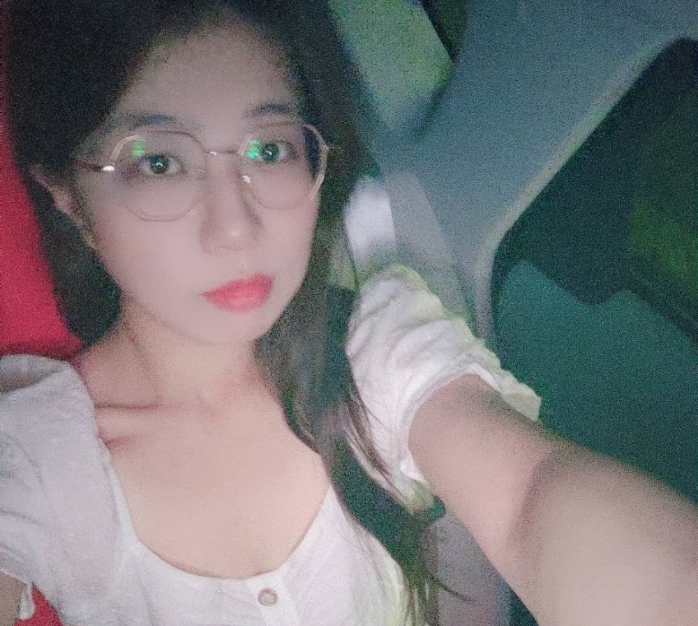 温柔性感的鱼儿姐