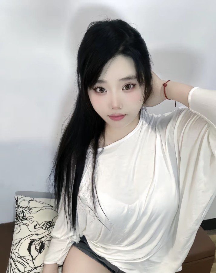 西湖丰满少女希希