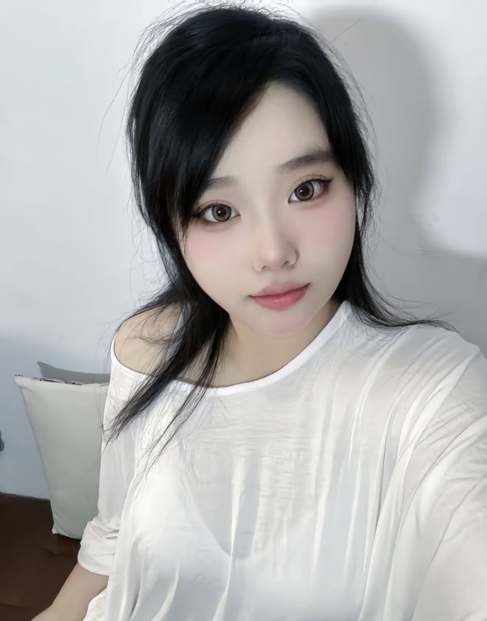 西湖丰满少女希希
