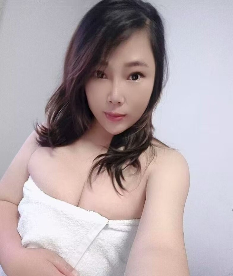 大屁股一线天