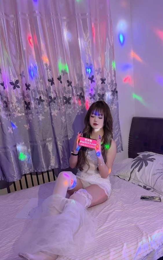 婴儿肥小姐姐