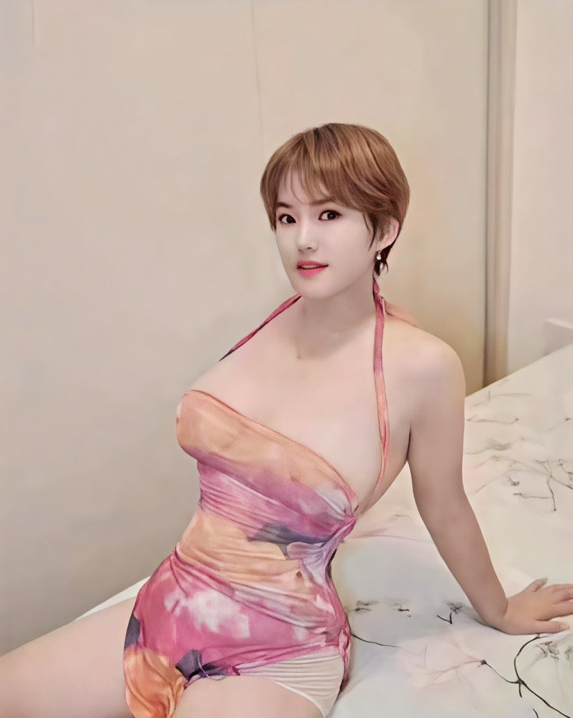 秦淮后入大奶骚货