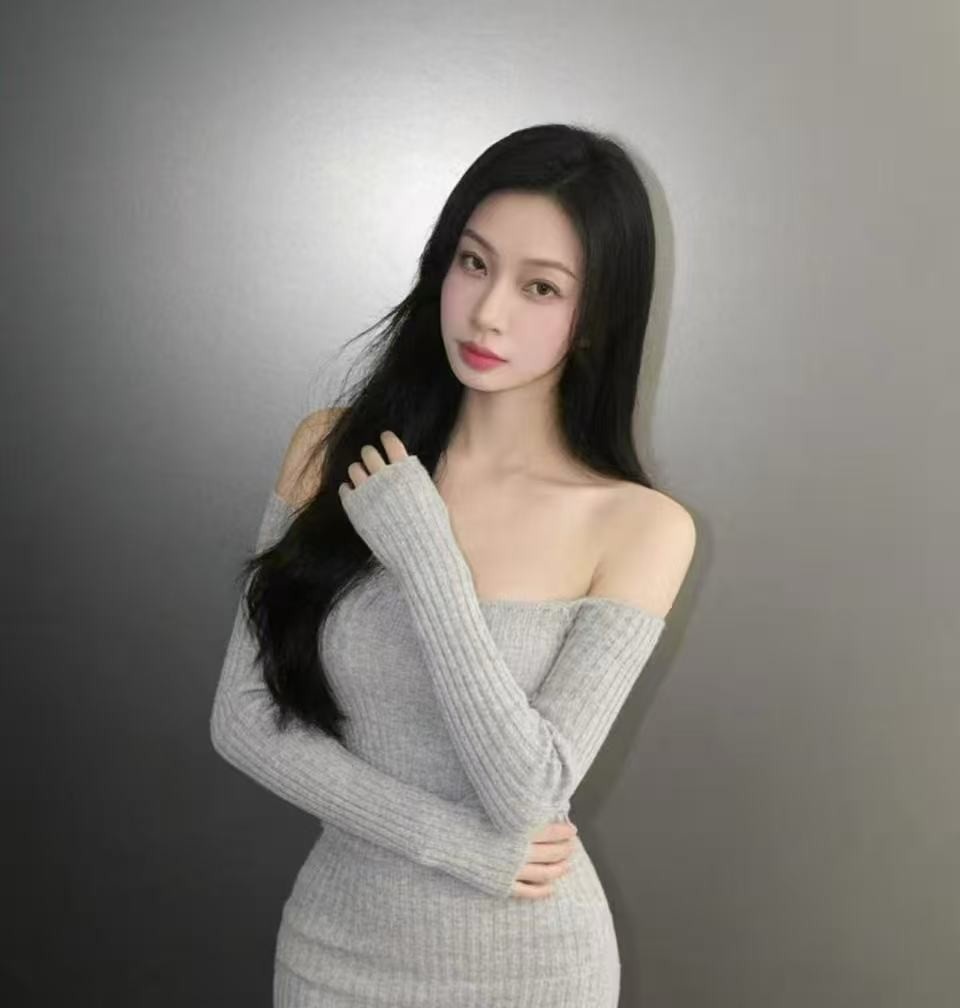 巨乳笑笑老师
