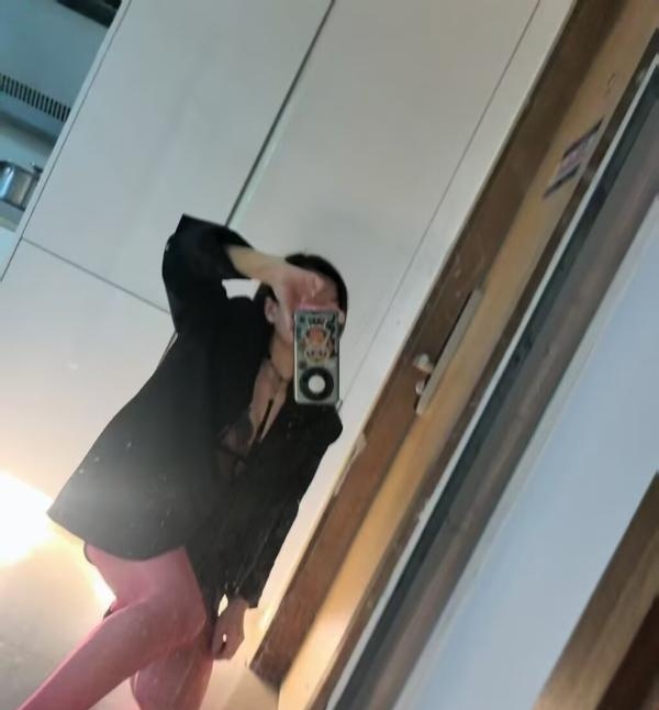 新新小少妇