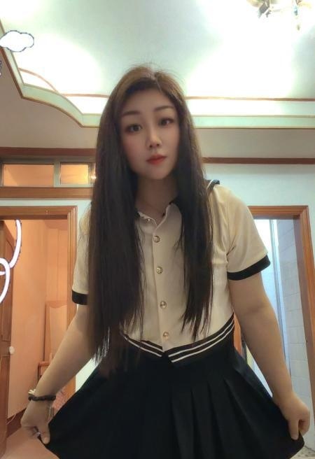 越秀丰满姐姐