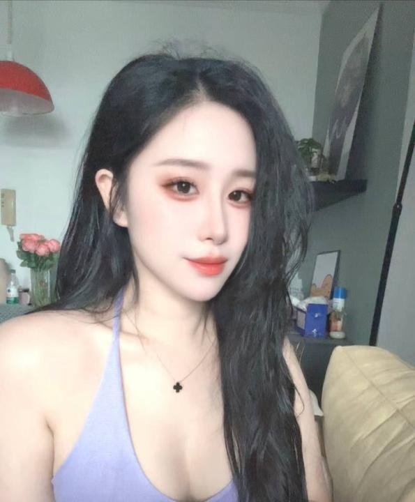 市南白皙女友感清清