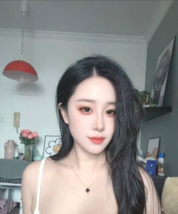 市南白皙女友感清清