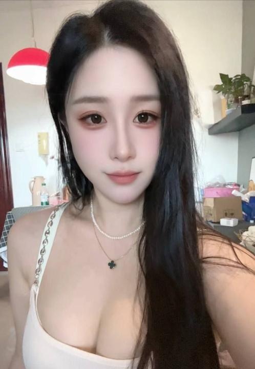 市南白皙女友感清清